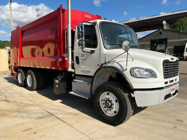 L5909 - 2023 FREIGHTLINER M2 106 REAR LOADER - Image 9