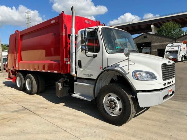 L5942 - 2023 FREIGHTLINER M2 106 REAR LOADER - Image 10