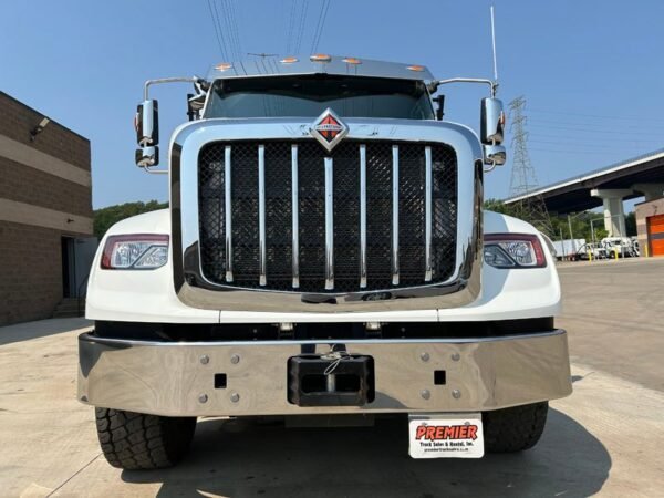 L6551 - 2024 INTERNATIONAL HX620 ROLL OFF TRUCK - Image 6