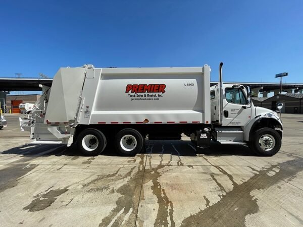 L5502 - 2023 FREIGHTLINER M2 106 REAR LOADER - Image 8